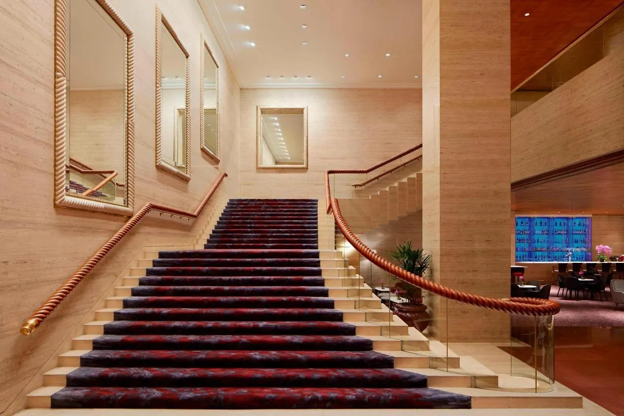 Sheraton Towers Singapore Hotel